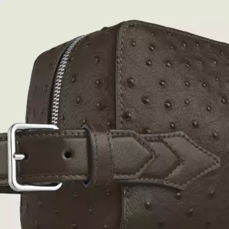 Τσάντα μπάνιου από δέρμα στρουθοκαμήλου με ανάγλυφη υφή